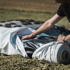 Plachta silážní 8 x 50m černo-bílá