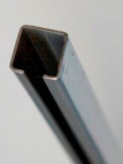 Vodící kolejnice délky 2m