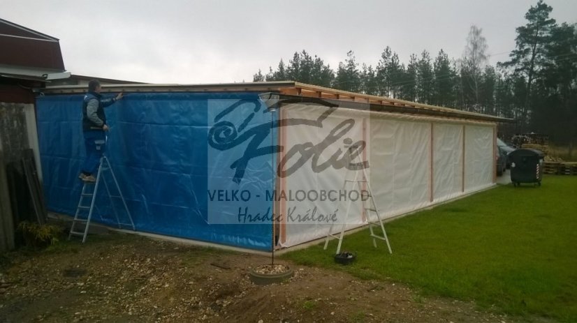 Závěs z kašírované folie 250g/m2 Modré