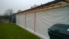 Plachta Bílá kašírováná 250g/m2 na pergolu olemovaná - na míru