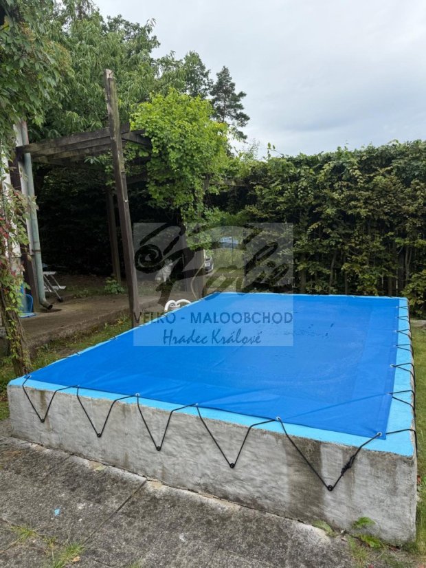 Krycí síť na bazén Modrá - NA MÍRU