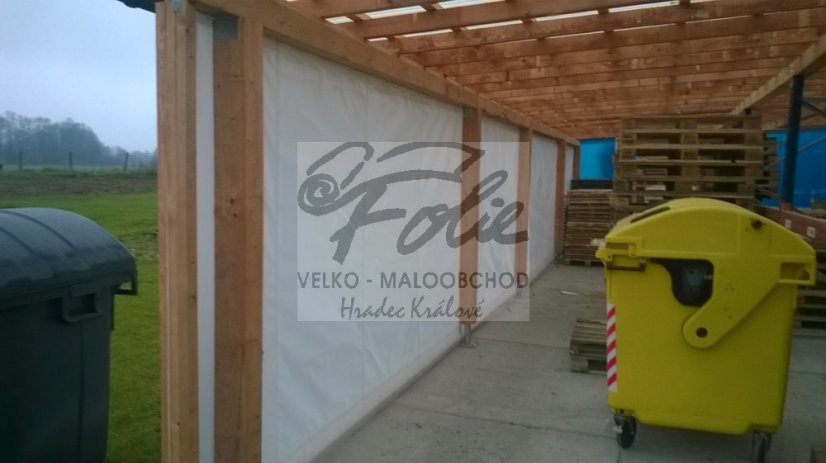 Závěs z kašírované folie 250g/m2 Bílé