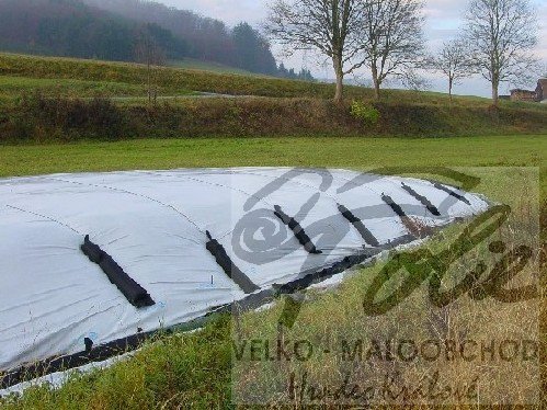 Plachta silážní 14 x 50m černo-bílá