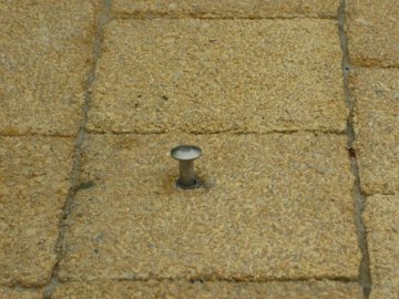 Výsuvná hmoždinka - Skladem