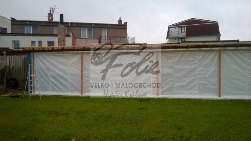 Závěs z kašírované folie 250g/m2 Bílé